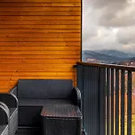Rentplanet - Izerski Hotel apartamentowy Świeradów-Zdrój