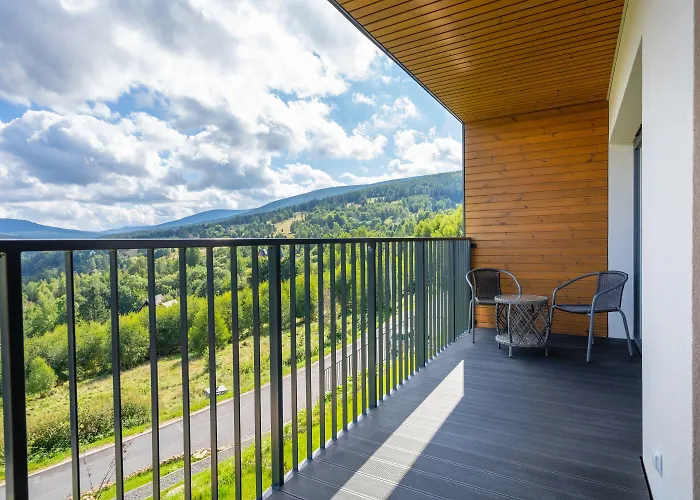 Rentplanet - Izerski Aparthotel 3*