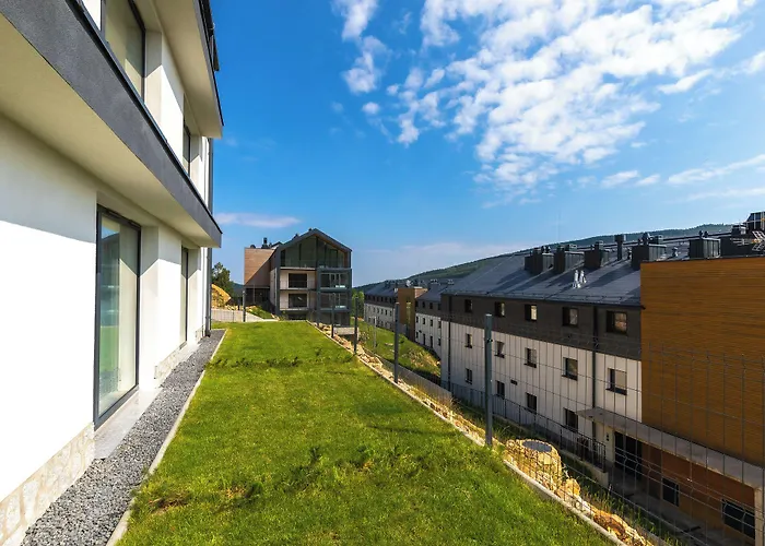 Rentplanet - Izerski Aparthotel 3*